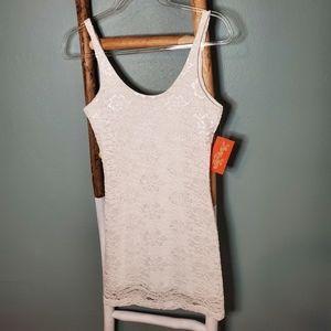 NWT White lace Lucy Love dress Medium